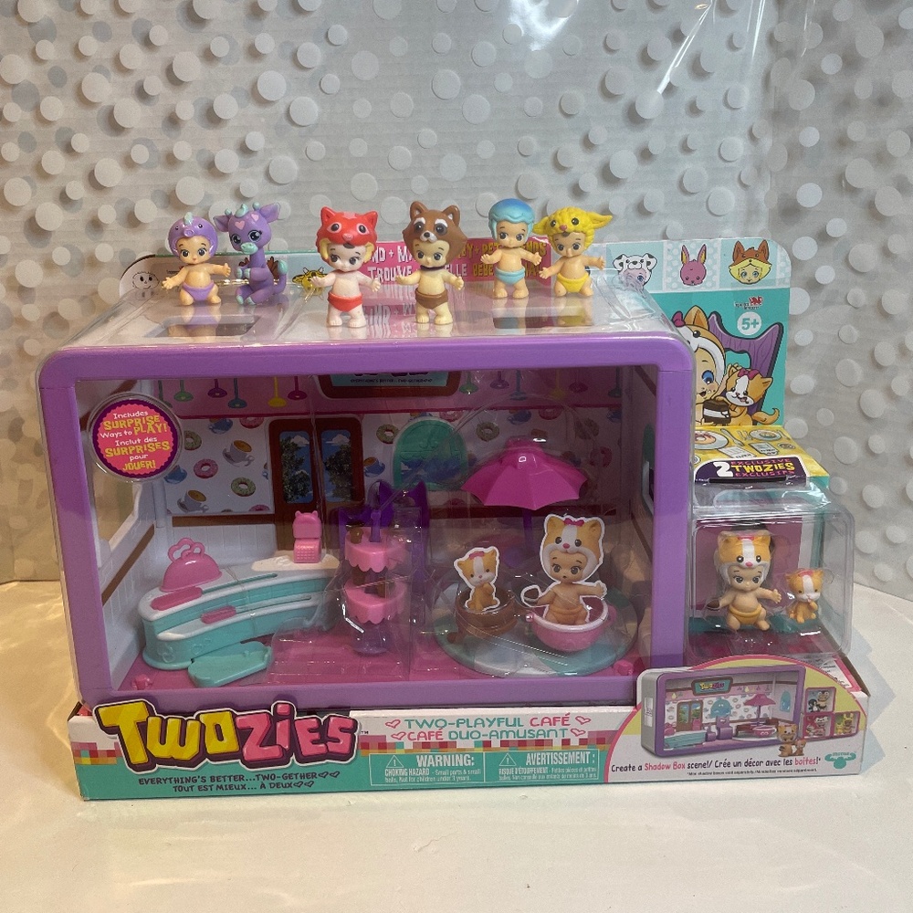 Twozies Two-Playful ☕️Cafe - 🤩new in box